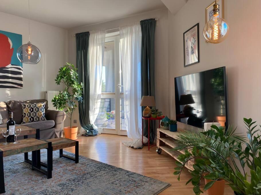Valley Art House & Parking Bezplatny Podziemny Келце Екстериор снимка