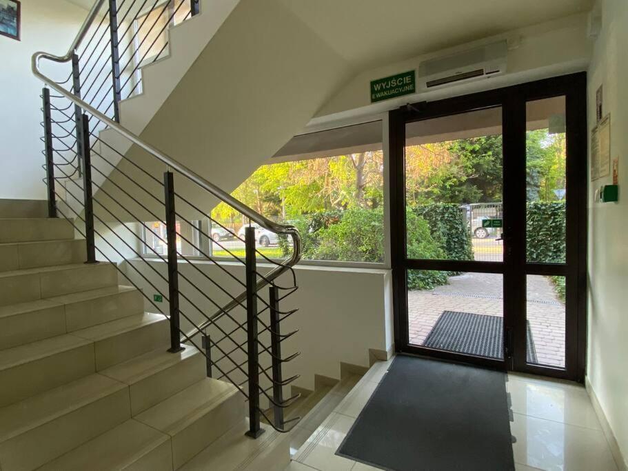 Valley Art House & Parking Bezplatny Podziemny Келце Екстериор снимка